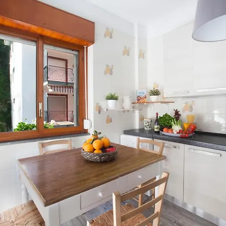 Yourhome - Parco Sereno Apartment Sorrento Buitenkant foto